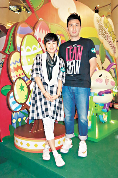 唐宁与伍家谦宣扬环保意识